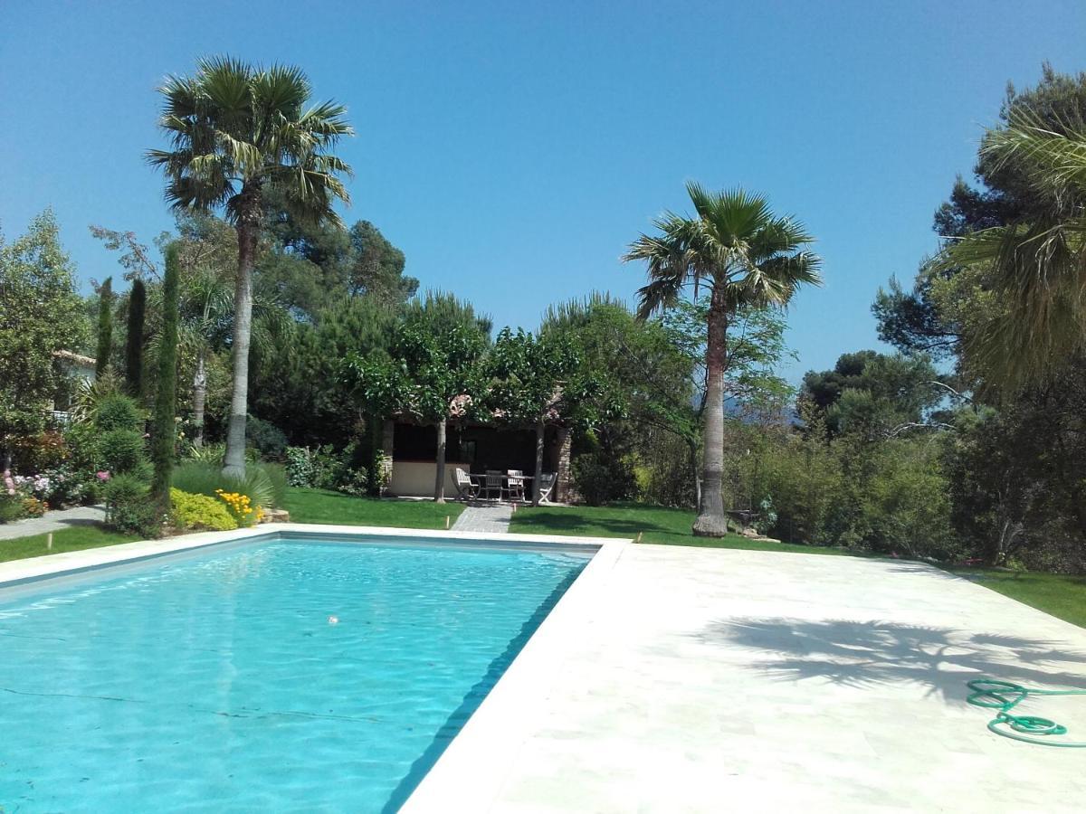 La Bastide De L'Oliveraie 르카스틀레 외부 사진
